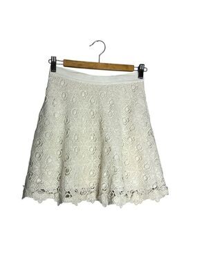 Club Monaco Cream Scalloped Floral Lace A line Mini Skirt, size 00